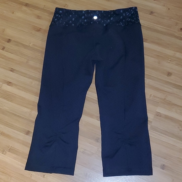 lululemon crops - Picture 2 of 8